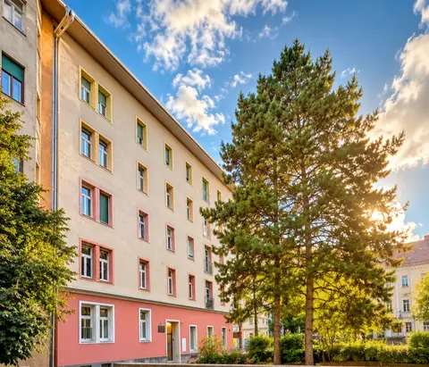 Altbaujuwel mit Balkon - Eleganz, Charme & Wohnqualität im Herzen von Graz