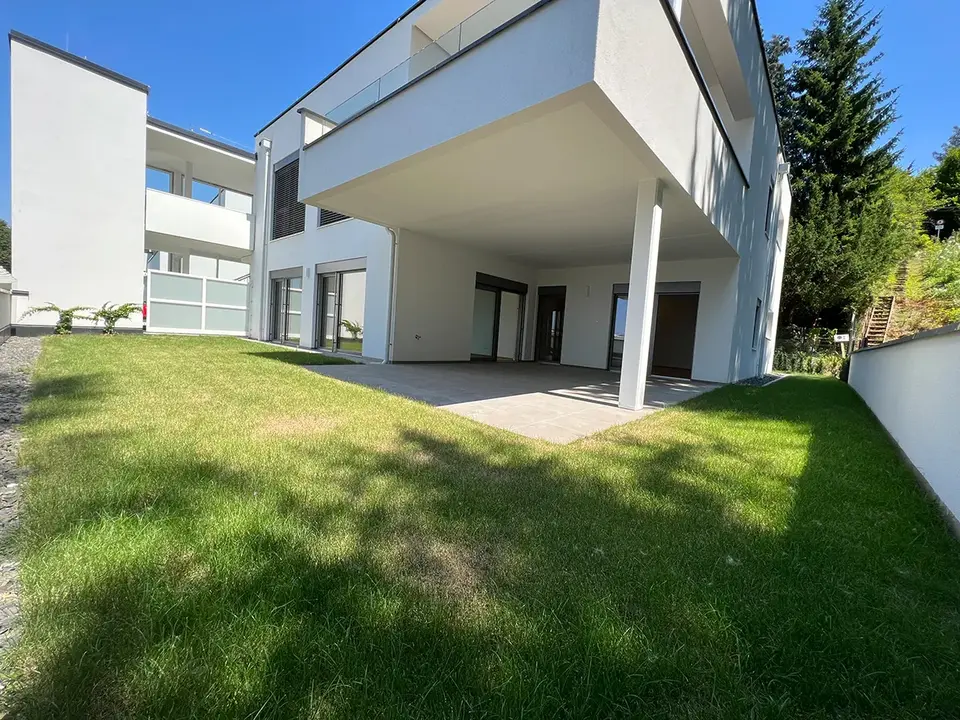 Exklu­sive Hause­tage mit Panora­ma­blick, Garten & Stadt­lage - Wohnen wie im eigenen Haus"