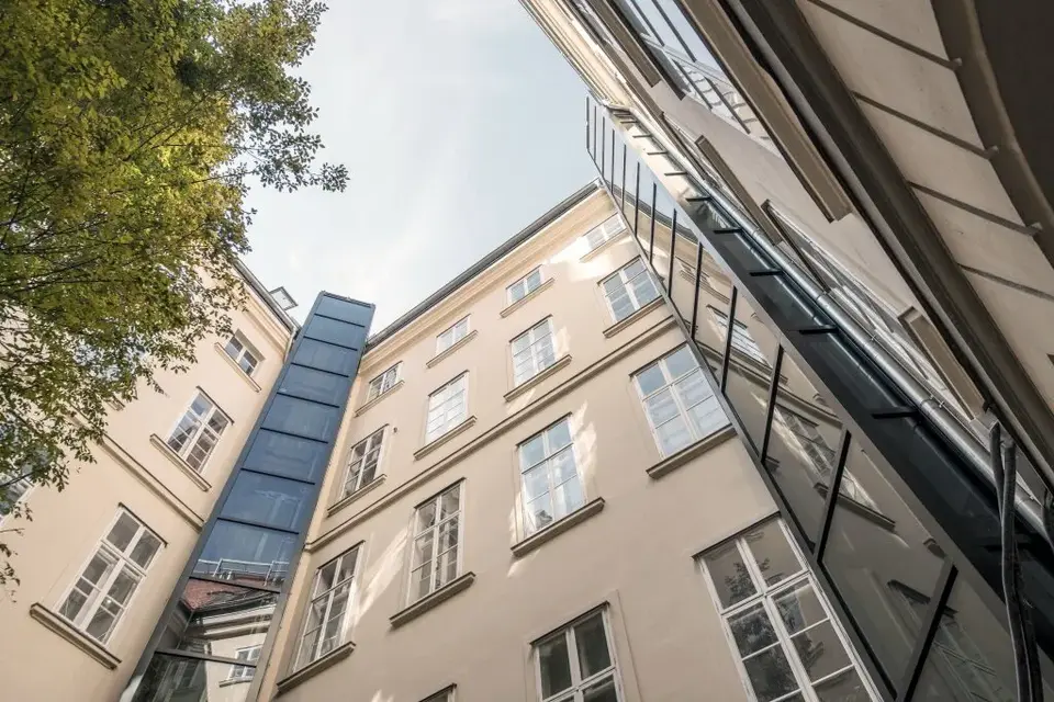 Großzügige 2-Zimmerwohnung direkt am Franziskanerplatz!