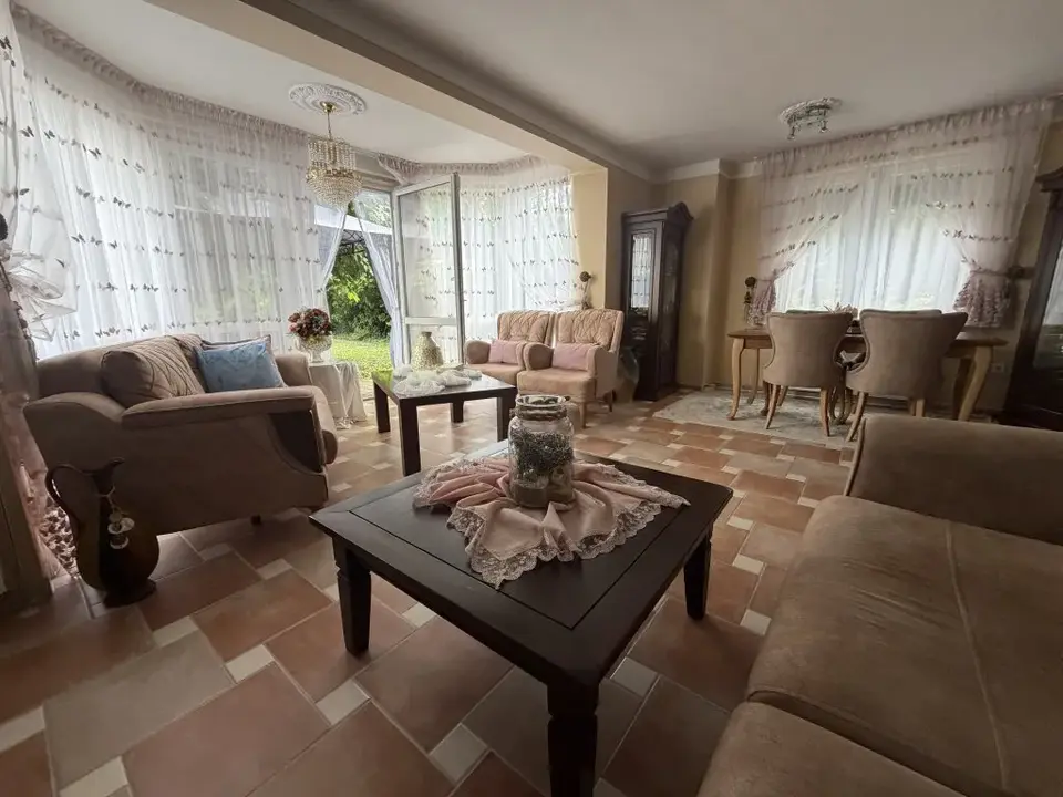 Traumhaus! Großes neuwertiges Einfamilienhaus in Essling 1220 Wien, 10 Zimmer, Garten, 2 Balkone, Stellplatz!