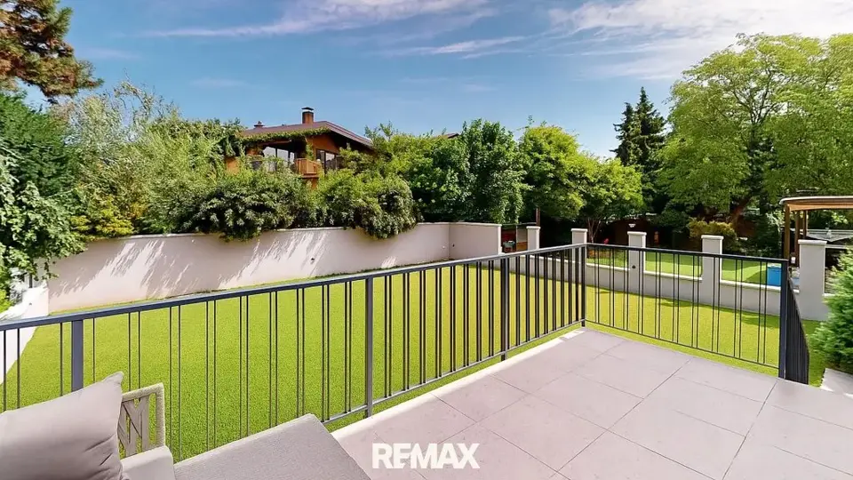 ETWAS GANZ BESONDERES Neuwertige Villa in Grün und Ruhelage mit gepflegtem Garten in privilegierter Lage Wien 1210