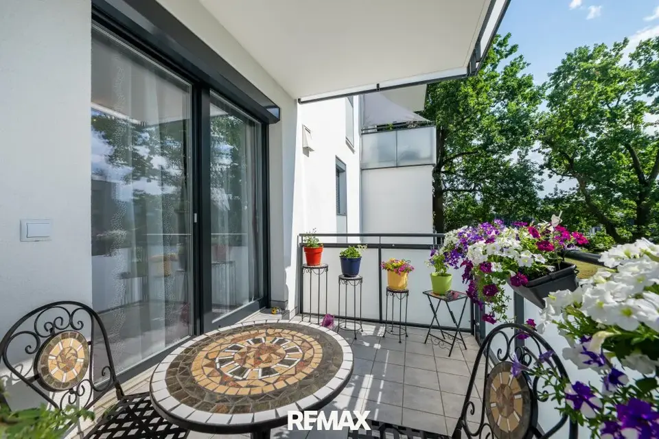 Traumhafte Wohlfühloase mit Westbalkon, TG-Stellplatz möglich!