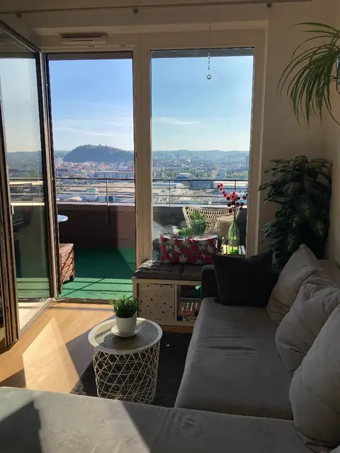 2-Zimmer im Mirror Tower | 14. Stock | inkl. Küche | Schloßbergblick | Privatverkauf!