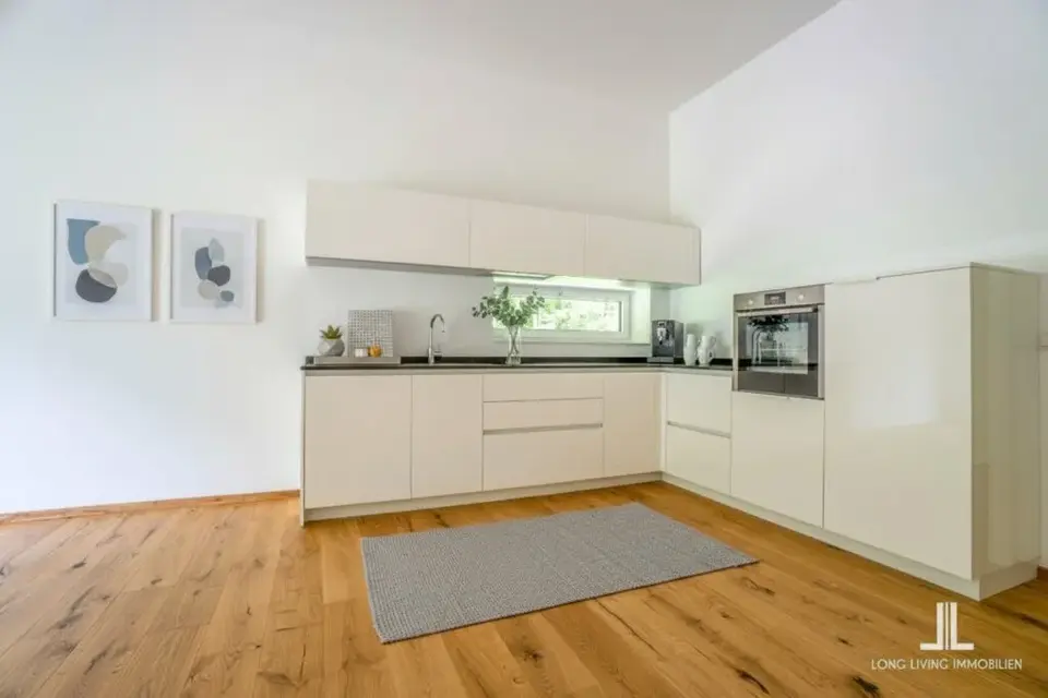 Traumwohnung mit Weitblick und hochwertiger Ausstattung inkl. Carport!