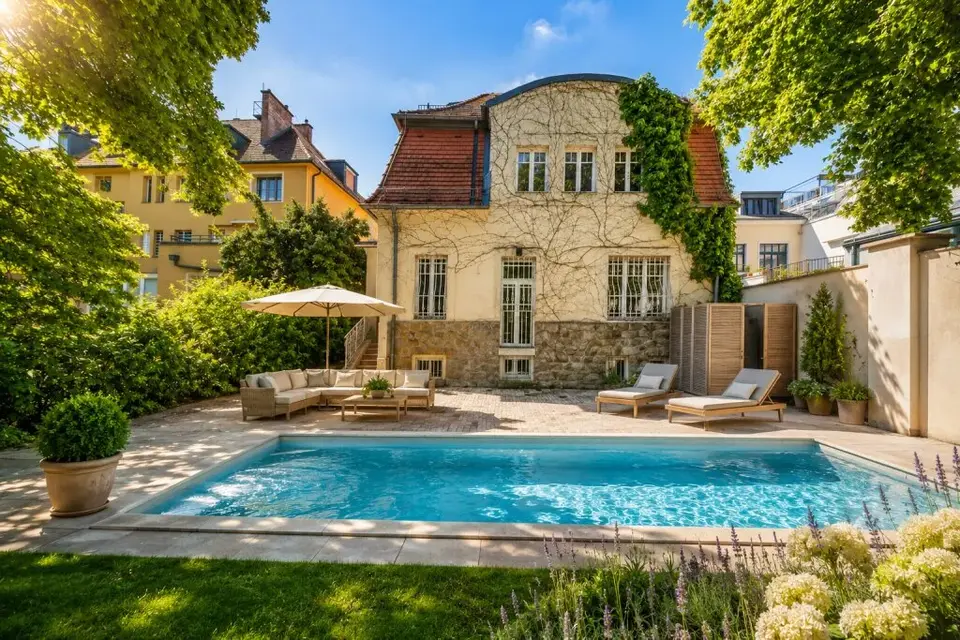 Exklusive Villa mit Garten & Parkblick
