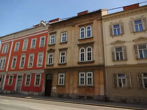 Großzügige Eigentumswohnung mit derzeitiger Büronutzung nahe dem Stadtkern ab sofort zu verkaufen!