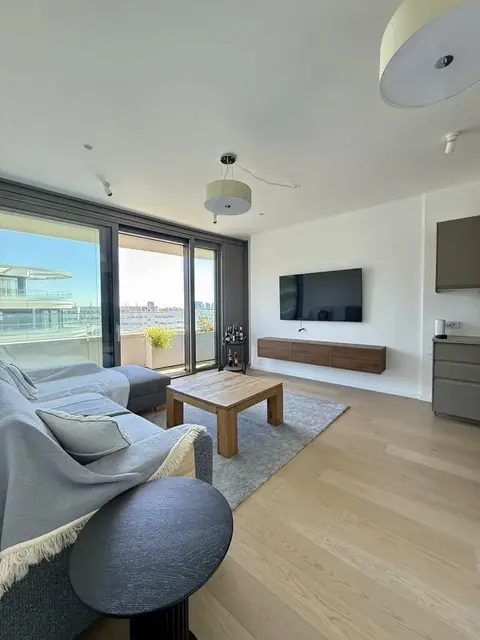 High-End Living in den DANUBE FLATS - 3 Zimmer mit Traumbalkon & Fernblick