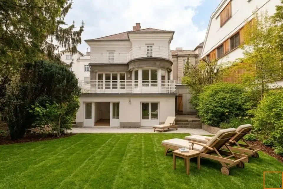 Bauhausvilla in zentraler Grinzinger Bestlage