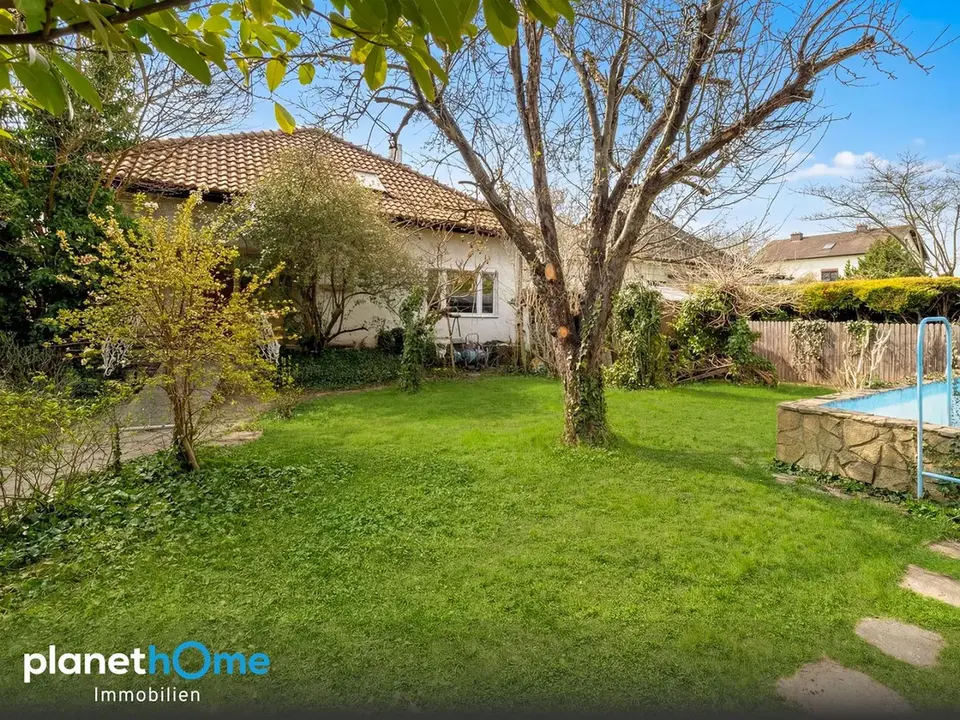 Einfamilienhaus mit Potential und Pool