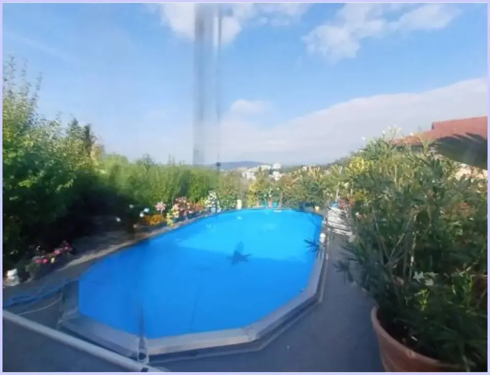 Sonnige Ruhelage in St.Peter. Gepflegtes, großzügiges Haus mit großem Grund, Pool, Terrassen,...