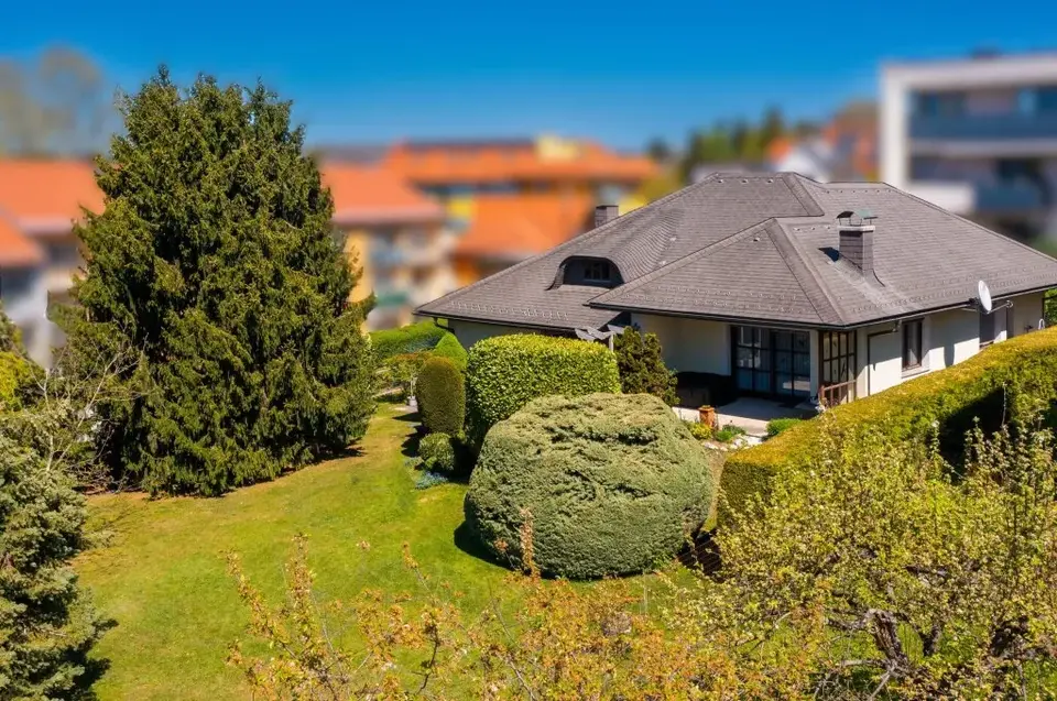 Waltendorf: Großzügige Villa auf 1.120 m² Grundstück | WA 0,3-0,6