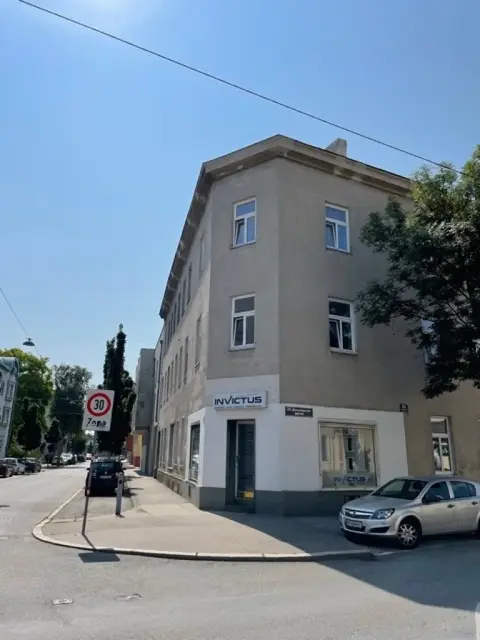 Attraktives Investment in 1220 Wien + Ertragsstarkes Zinshaus mit Entwicklungspotenzial, angrenzendem Baugrund und zusätzlichem Baupotenzial von rund 900 m²