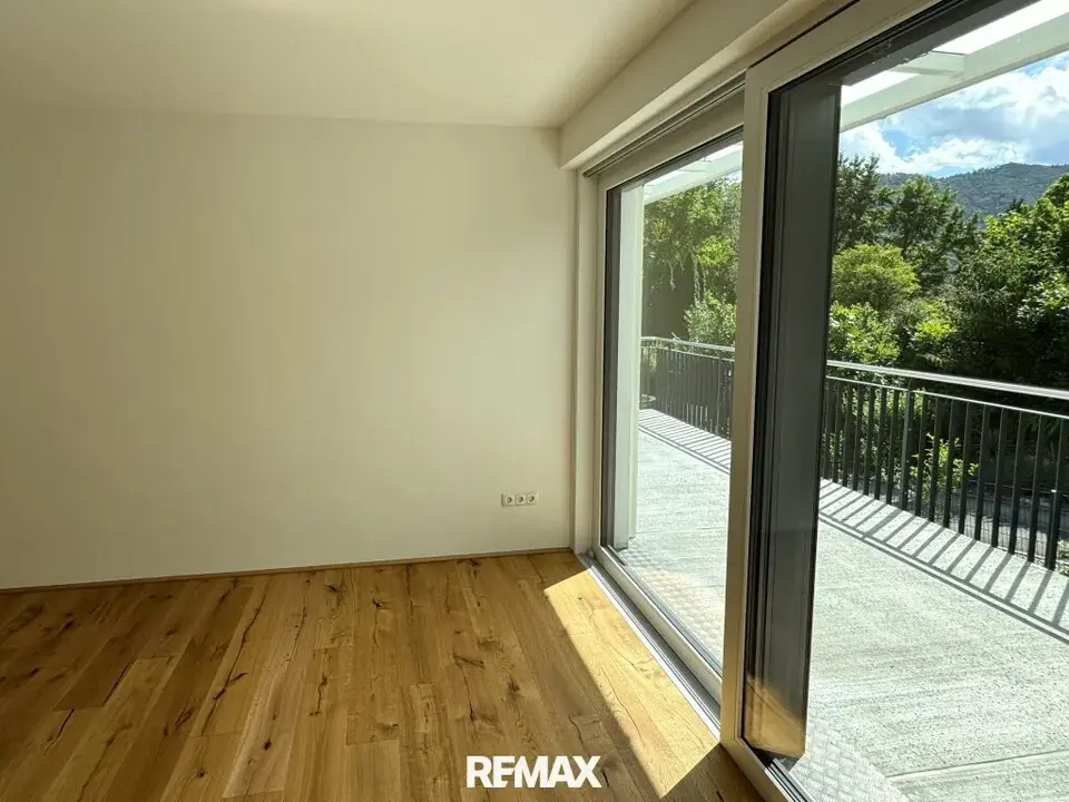 Exklusive 3-Zimmer-Neubauwohnung mit Terrasse und Carport-Parkplatz in Graz