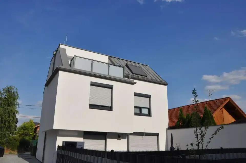 PROVISIONSFREI - OPTIONAL SCHLÜSSELFERTIG - WÄRMEPUMPE - 5 ZIMMER UND ELEKTRISCHE BESCHATTUNG!